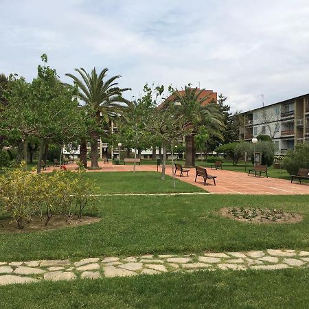 Apartamento Book Ibiza Salou Exterior foto