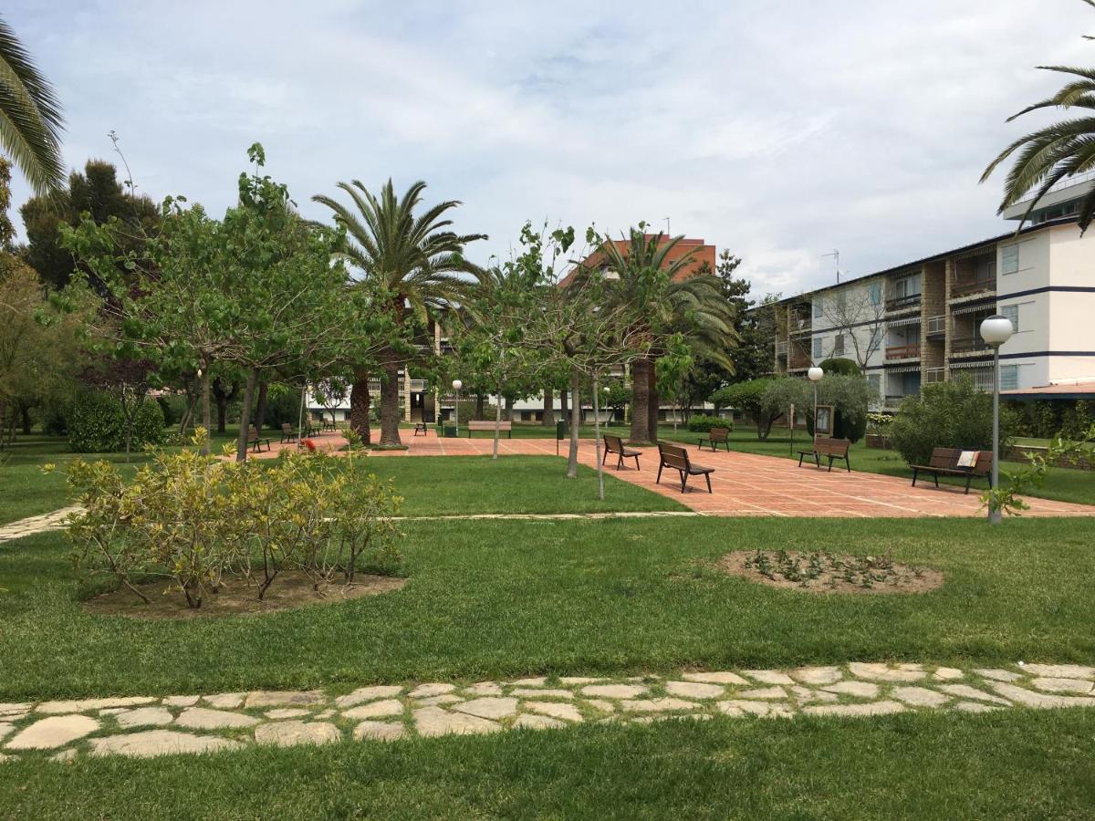 Apartamento Book Ibiza Salou Exterior foto
