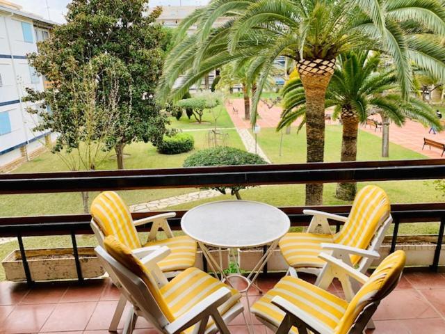 Apartamento Book Ibiza Salou Exterior foto